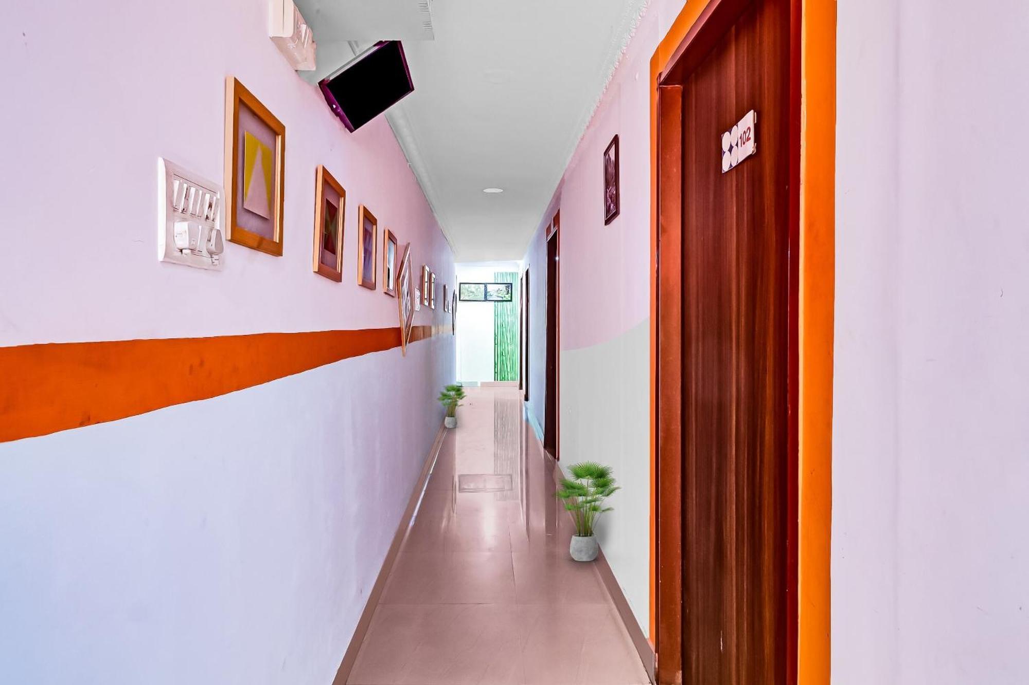 Hotel O New Lakeview Palace Haïdarabad Extérieur photo